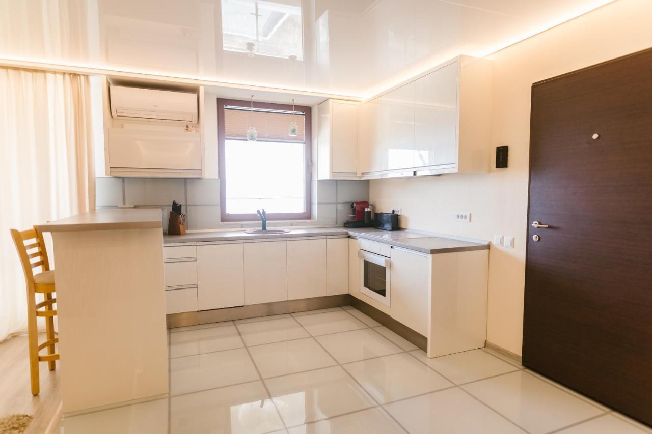 Sky View - Luxury Apartment With A Dream View Brașov Exterior foto