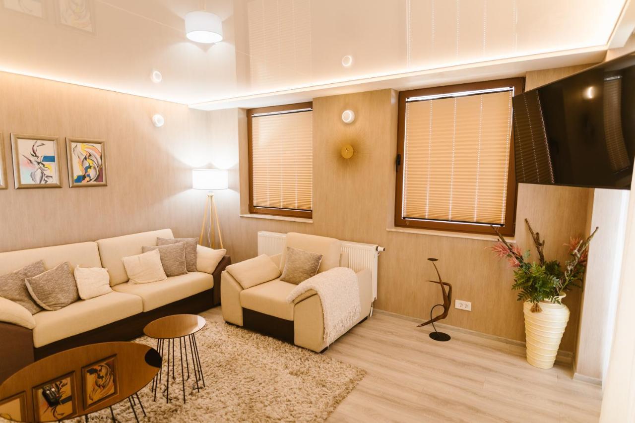 Sky View - Luxury Apartment With A Dream View Brașov Exterior foto